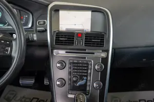 Volvo XC 60 2.4 D4 AWD Geartronic "R-Design" - imagine 14