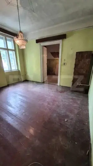 Casa cu 2 camere,70 mp,zona centrala - imagine 5