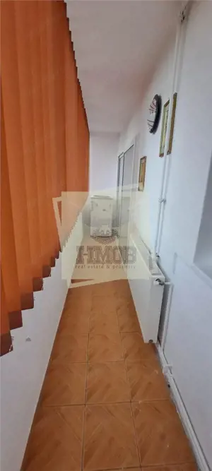 Apartament modern 2 camere si balcon generos in Strand - imagine 9