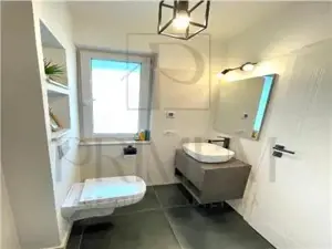 Triplex spatios - zona excelenta - doua fronturi stradale - imagine 14