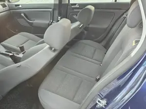 VOLKSWAGEN GOLF V - 1.6 Benzina - 115 C.P    Posibilitate finantare cu Buletinul, Avans 0 - imagine 8