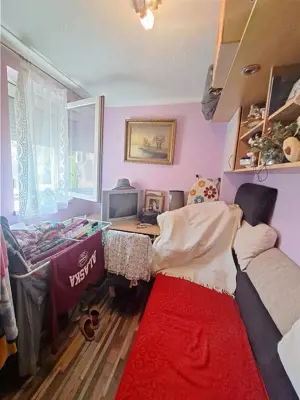 Mobilat  #537;i utilat la et 1 în bloc de c #259;r #259;mid #259;, cu garaj inclus în pre #539; - imagine 6