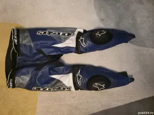 Vând costum de motociclist alpinestars din piele 