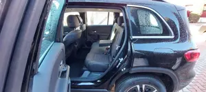 Vând Mercedes Benz GLB 200 - imagine 4