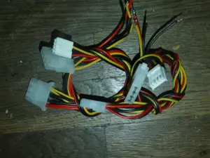 mufa 5v12v sursa calculator molex 4 fire AT ATX PSU hard disk floppy iluminare oglinda dacia logan