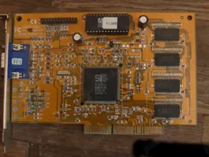 placa video SiS 6326 pe slot AGP