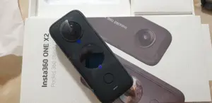 Camera video Insta360 ONE X2 , 5.7K, 360  , pret 1200 lei. Si diverse accesorii.