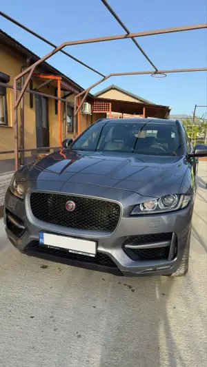 Jaguar F-Pace 2020   180 CP, R-Sport, automata,Trapa, Piele, 77.000 km