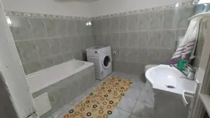 Proprietar ofer spre închiriere garsoniera la curte 54 mp - imagine 5