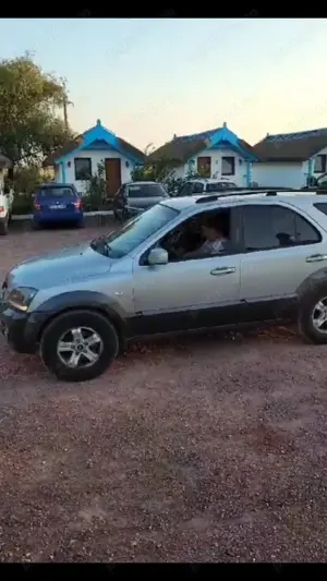 Kya sorento... 2.5 crdi.. 140 cp... ful... webastoo.. piele etc - imagine 2