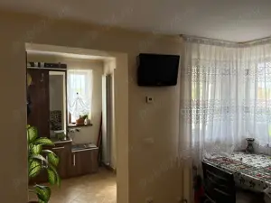 159000  -2 case intr-o curte, teren 400mp,  mobiliat, utilate