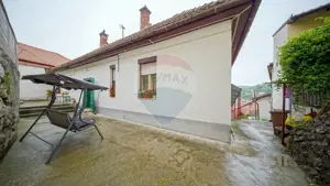 Casă / Vilă cu 5 camere de vânzare în zona Schei, Cotun 9