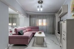 Apartament modern cu 3 camere în Piața Spitalului