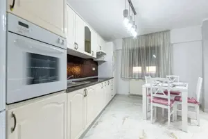 Apartament modern -3 camere, zona Intim - imagine 3