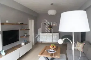 Apartament cu 2 camere cu vedere la Piata Operei, centrala proprie - imagine 2