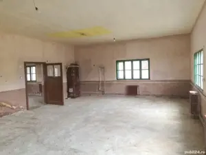 Spatiu 180 m pătrați pt.inchiriat 