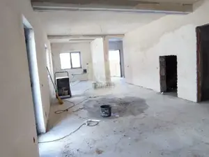 Casa intabulata cu 4 camere 2 bai si curte pe Calea Cisnadiei - imagine 8 Casa intabulata cu 4 camere 2 bai si curte pe Calea Cisnadiei - imagine 8