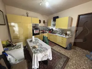 Casa de vanzare, cu 1100mp de teren - imagine 2