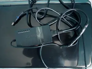 Laptop DELL placă video integrată