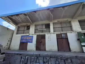 Spatiu depozitare,mica productie  94 mp Titan ,bd 1 Decembrie 1918