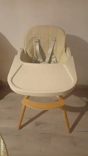 Scaun de masa pentru bebeluși 