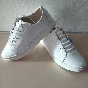 Adidasi piele naturala, alb, unisex, mar.39.5 - 25.5 cm, talpa 3 cm - imagine 4