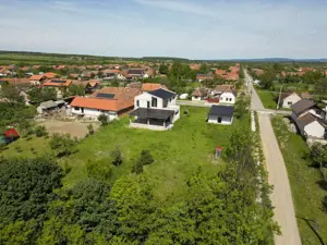 Casă la roșu din BCA de vânzare în Județul Arad - imagine 18