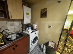 Casa de vanzare, cu 3 camere, 74 mp utili, zona Lucian Blaga