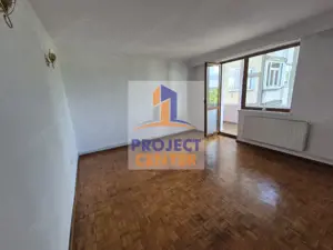 Apartament 4 camere Spitalul Militar, spatios, luminos, etaj 3/4