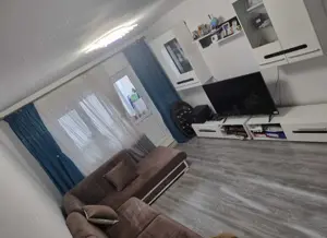 Vand apartament 3 camere Slobozia lângă hotel Central  - imagine 5