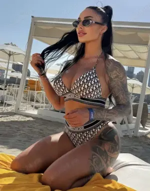 Te invit în locația mea discretă 