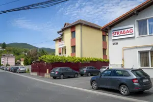 Casă de vânzare în centrul Devei-ideală pentru Investiție! - imagine 2