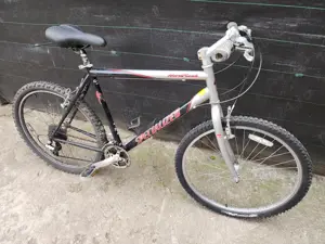 Vând bicicletă Specialized de Bărbați cu roți de 26, hibrid(stradă şi teren),Echipată cu Shimano - imagine 4