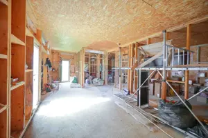 Casă cu 3 camere, anexă și 2042 mp teren de vânzare, în Calea Mare - imagine 10