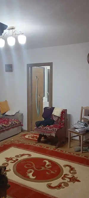 Vând apartament doua camere  - imagine 5