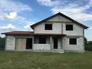 Vand ,schim cu apartament In tecuci