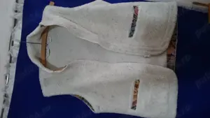 Vand vestă frumoasă, cu fermoar,  marimea42