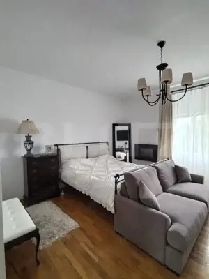  Vilă de lux de vanzare, 15 camere, 550 mp, zona Micro 6, comision 0% - imagine 15