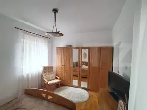  Vilă de lux de vanzare, 15 camere, 550 mp, zona Micro 6, comision 0% - imagine 18