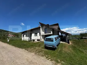 Casă individuală, de vanzare, cu 4 camere,  250 mp utili, zona Micesti