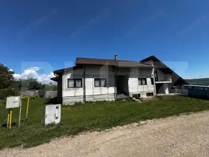 Casă individuală, de vanzare, cu 4 camere,  250 mp utili, zona Micesti - imagine 2