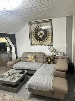 Apartament de vânzare, cu 3 camere, 100 mp, zona Valea Aurie