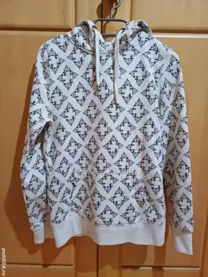 Vand hanorac cu gluga Colors of the world, Takko, M, in stare impecabilă, fără nici un defect - imagine 1