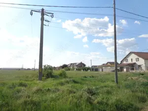 Loc de casa 590 mp, front stradal 21 ml,  in loc. Sanleani aproape de gradinita - imagine 4