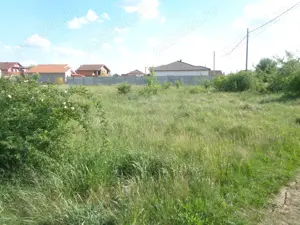 Loc de casa 590 mp, front stradal 21 ml,  in loc. Sanleani aproape de gradinita - imagine 2