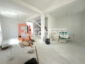 Duplex cu 5 camere, 3 bai despartit prin camera tehnica si dressing - Dumbravita