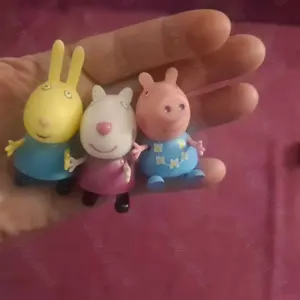 Figurine Peppa Pig maini si picioare mobile pret pe set