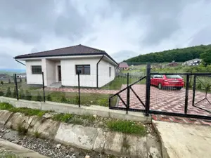 Casa individuala , 100 mp, finisata, zona Dealu Jelnei