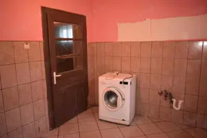 Bran-Casa de locuit  cu 3 camere si teren - imagine 14