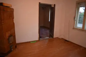 Bran-Casa de locuit  cu 3 camere si teren - imagine 13